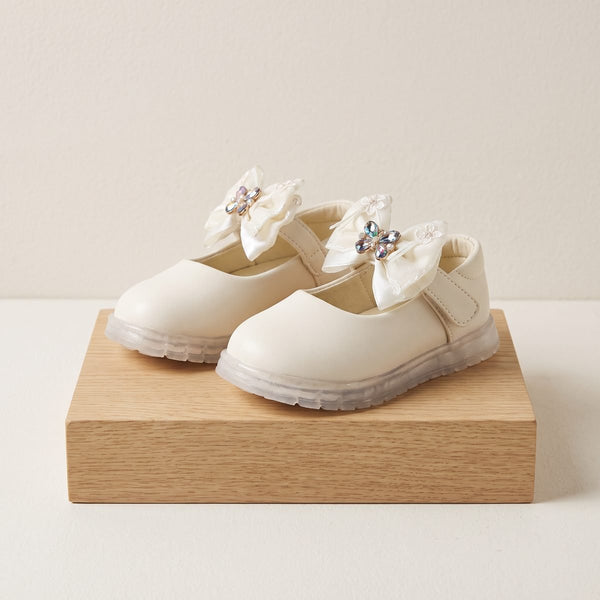 Pretty Bow Pumps - White