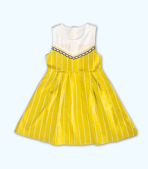 White & Yellow Frok